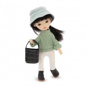 Мягкая кукла Lilu «В зеленом свитере», серия: Весна